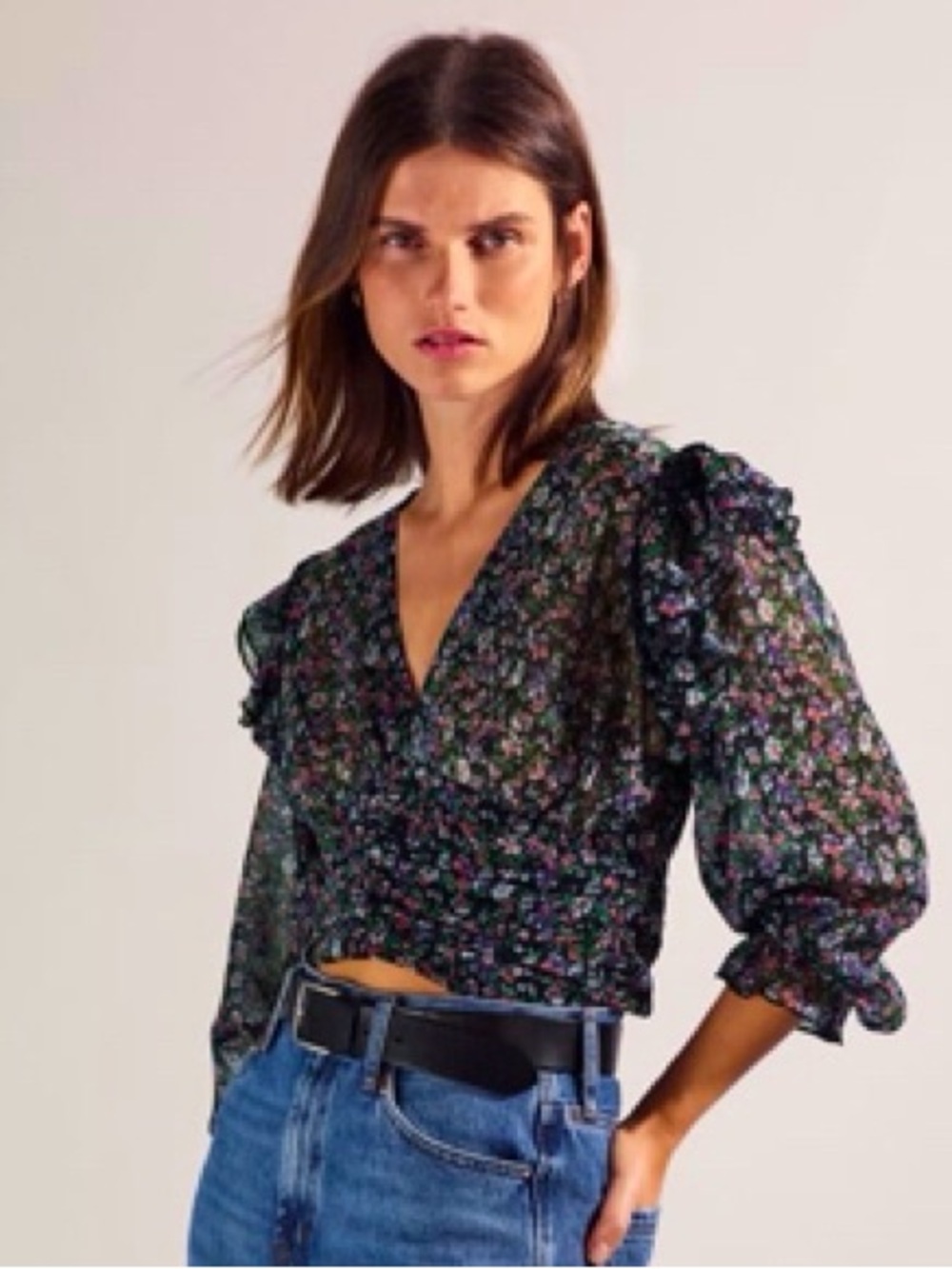 Floral V-Neck Long Sleeve Crop Top - Black with Purple/Pink Flowers